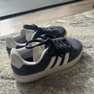Adidas Woman’s Navy Blue Sneakers